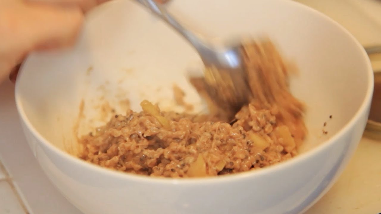 Apple Cinnamon Oatmeal - Let's Cook  with ModernMom
