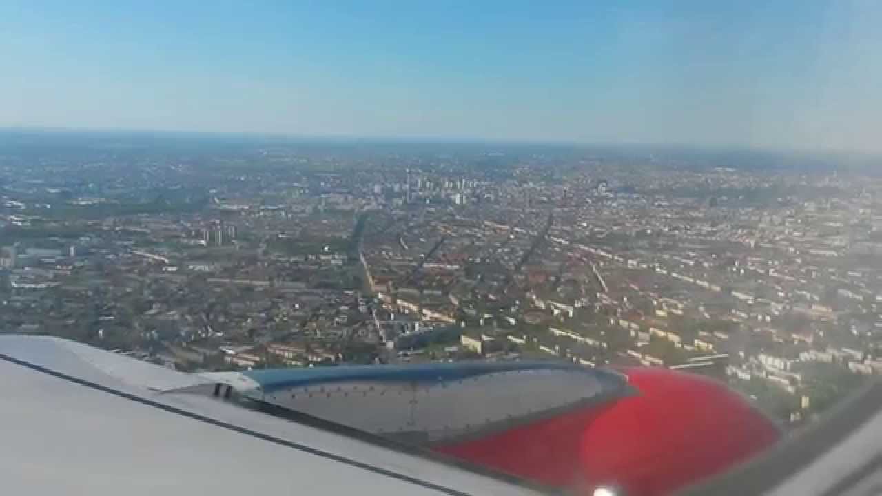 Endanflug in einem Airbus A321 der Air Berlin auf TXL