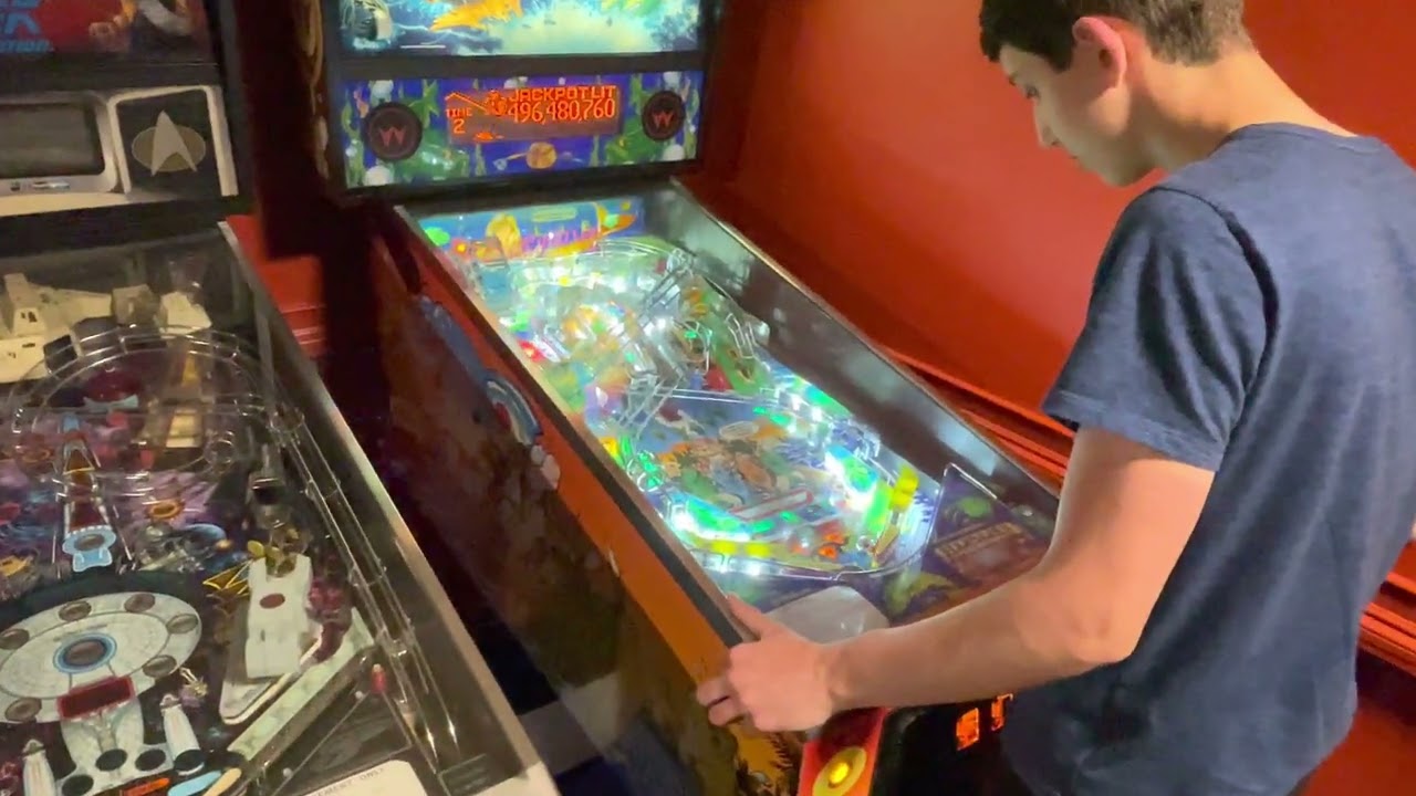 Jason Zahler rolling Fish Tales pinball part 2 of 3