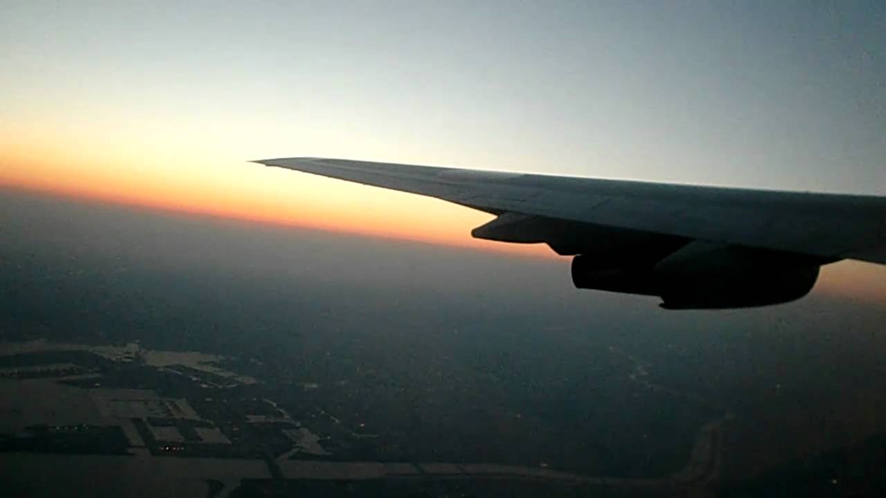 東京湾　離陸時　夕暮れ時の上空からの眺め（羽田空港）