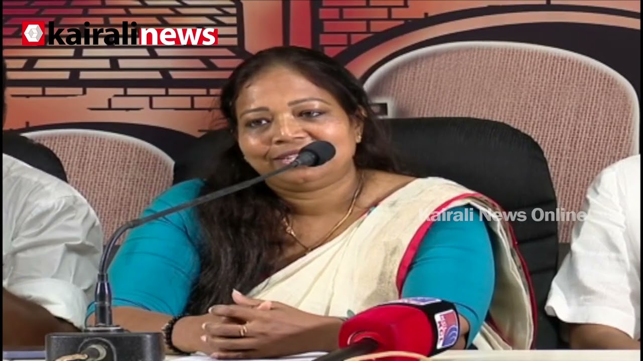 'തൃണമൂൽ എന്ന രാഷ്ട്രീയ സംവിധാനം അൻവറിനൊപ്പമുണ്ടോ? പലരും പിരിഞ്ഞുപോയി': പ്രസീത അഴിക്കോട്