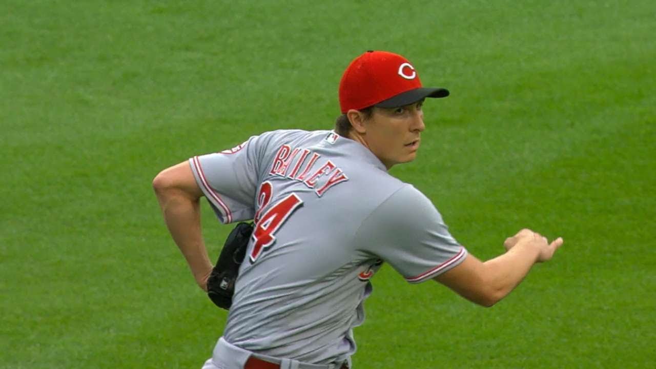 8/1/17: Bailey sharp, Winker gets first homer in win