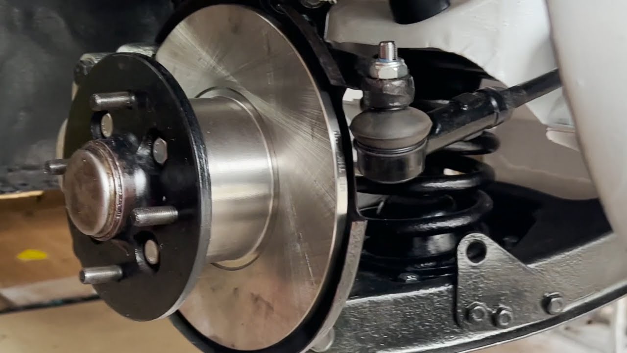 Marblehead MG - Episode 19: Front Brakes! (1979 MG Midget 1500)