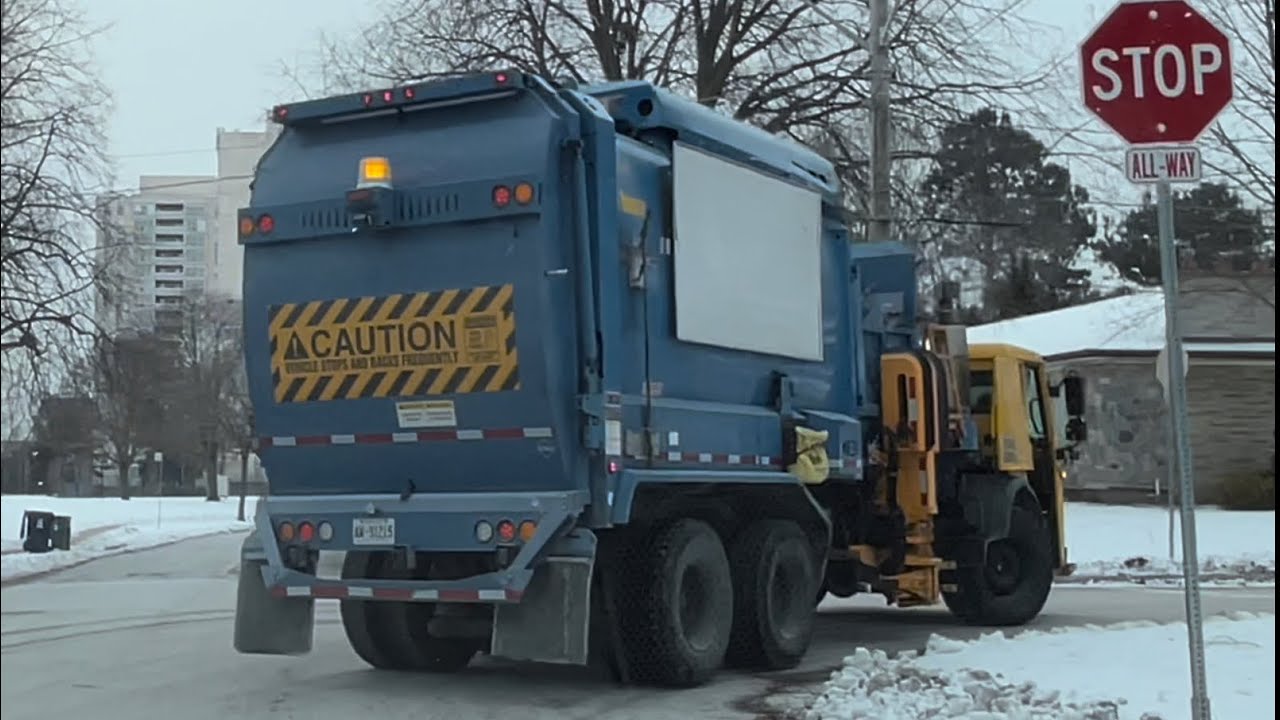 City of Toronto Garbage Truck ASL Recycling Collection ￼