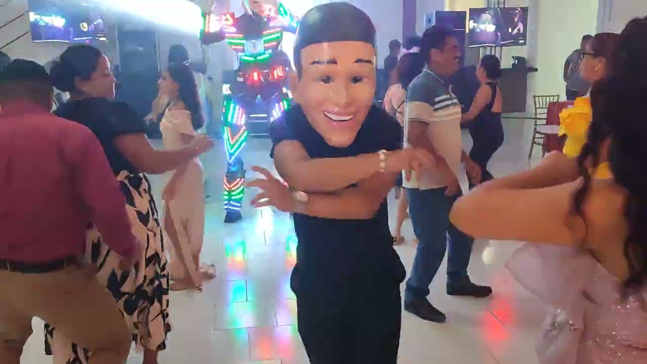 noche de 15 años salón princes key 2025