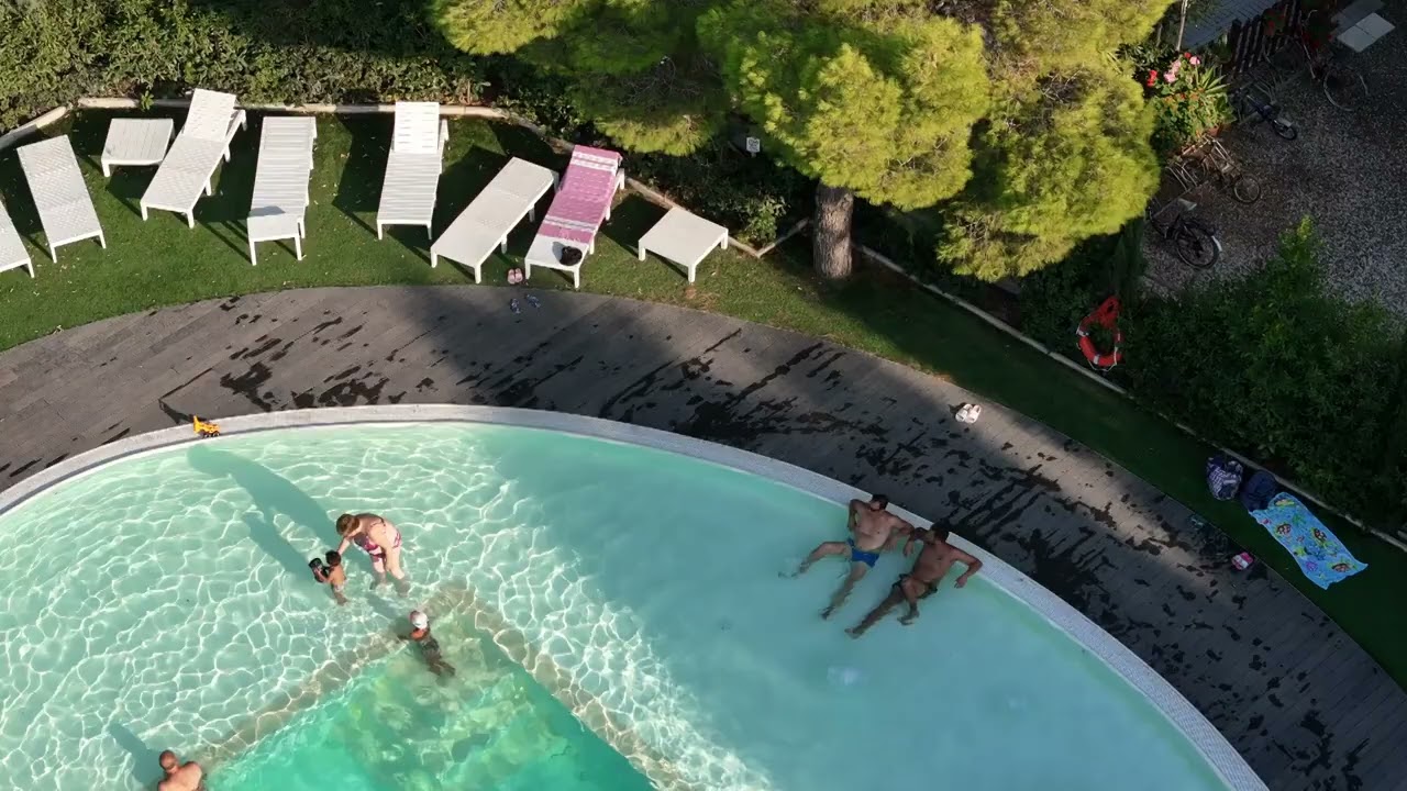 Spot bolgheri beach pool