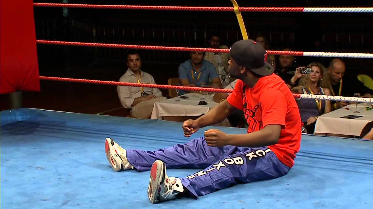 Best of Leone III Showact; Blondy Streetdancer