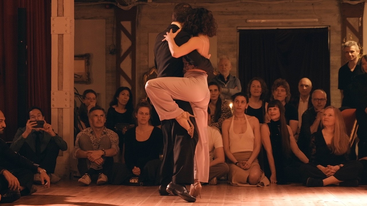 Lorena Tarantino and Gianpiero Galdi – La luciernaga