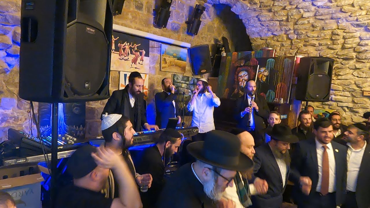מחרוזת סוחפת עם 🎹 הקלידן משה בהר.🎤אברמי לונגר פייבל פראנק וחיליק פראנק | Moshy Behar & Avremi Longer