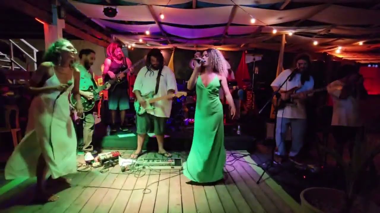 Dancing With Me - Nazirê & Ruderalis - Luau Canoa Quebrada/CE.