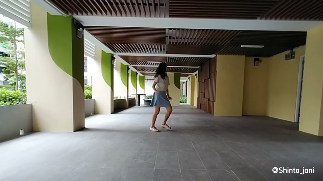 A LITTLE MORE AND MORE Line Dance
