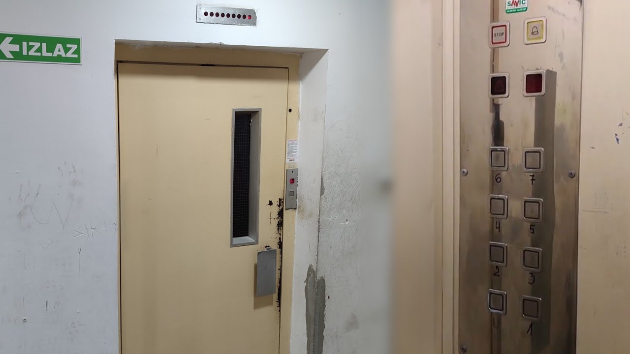 SUPER VANDALIZED & MESSED UP but EPIC and FAST Daka lift - Čede Vasoviča - Požarevac, Serbia