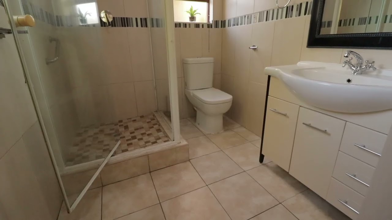 3 bed 2 bath simplex with garage and private garden. 
