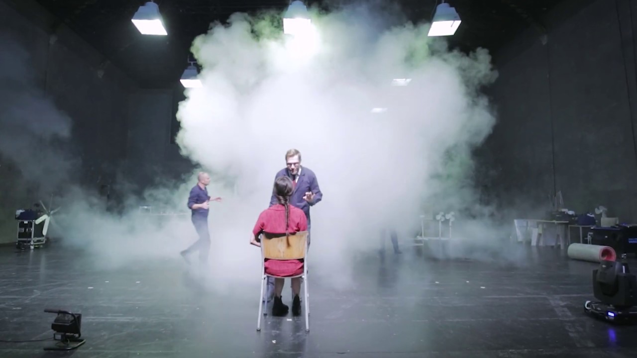 Trailer Thom Luz - Girl from the Fog Machine Factory