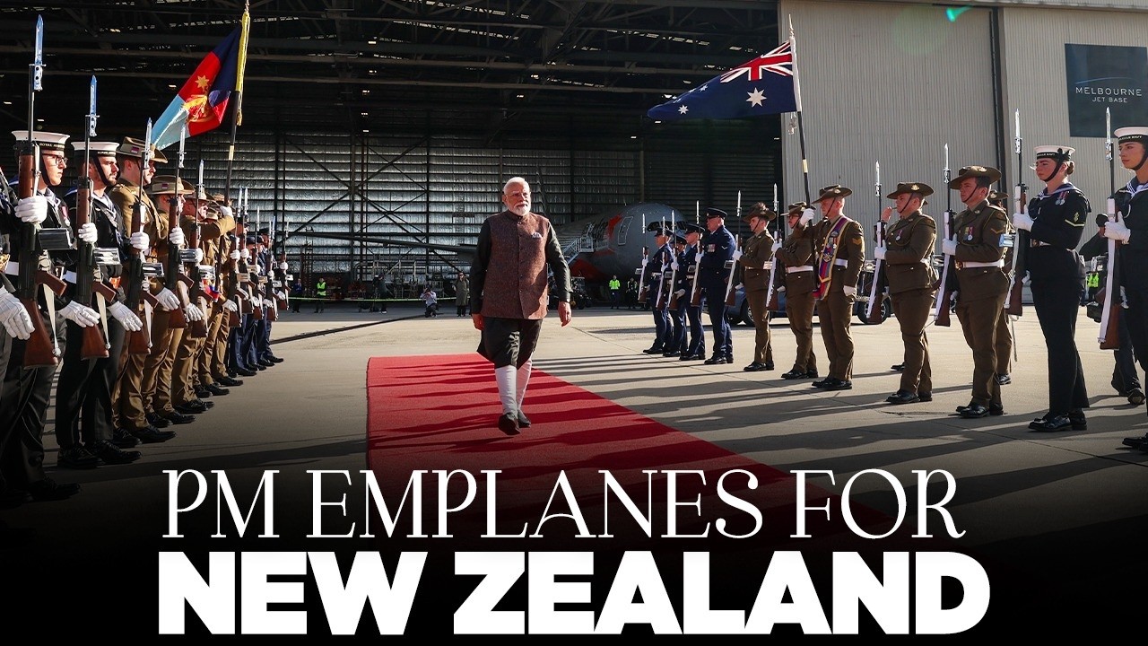 PM Modi emplanes for Auckland, New Zealand