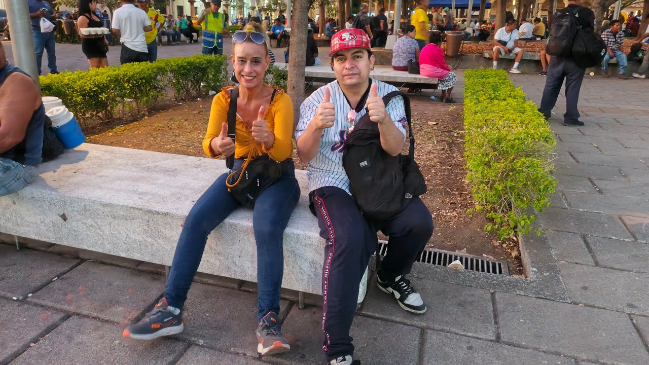iniciando un nuevo en vivo desde la plaza libertad 🗽 suscribanse y compartan lindos suscriptores 🥰🇸🇻