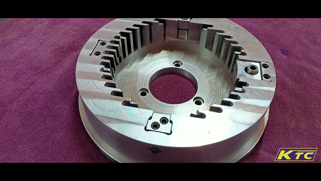 Turning fixture for CNC with wedge clamp mechanism