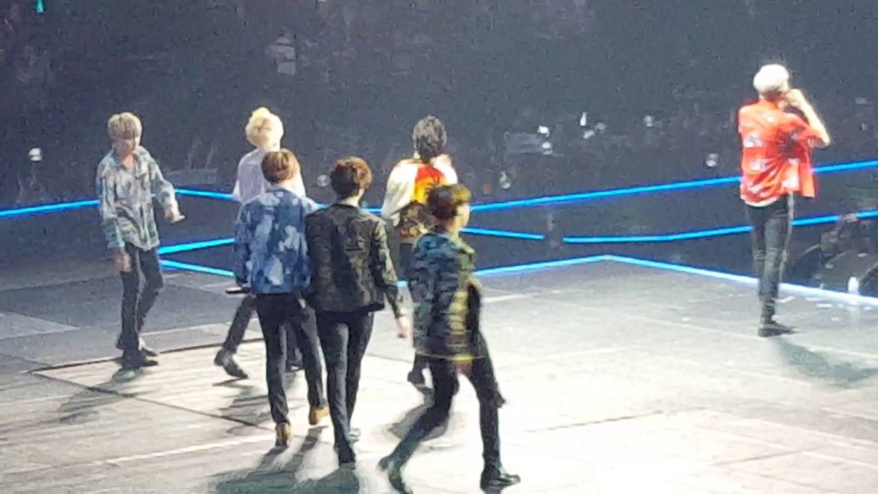 KCON B.T.S SAVE ME / I NEED YOU GIRL 02.06.2016 PARIS PART8