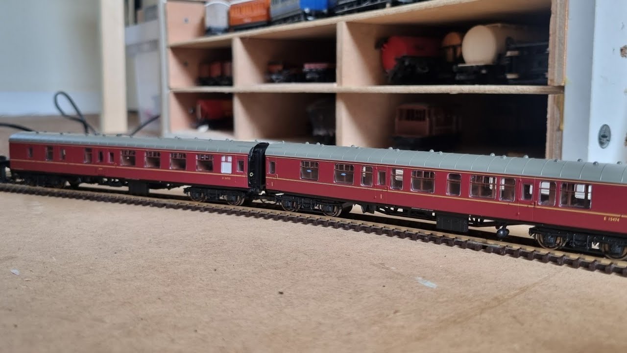 HORNBY TT:120 BR MARK 1 COACHES