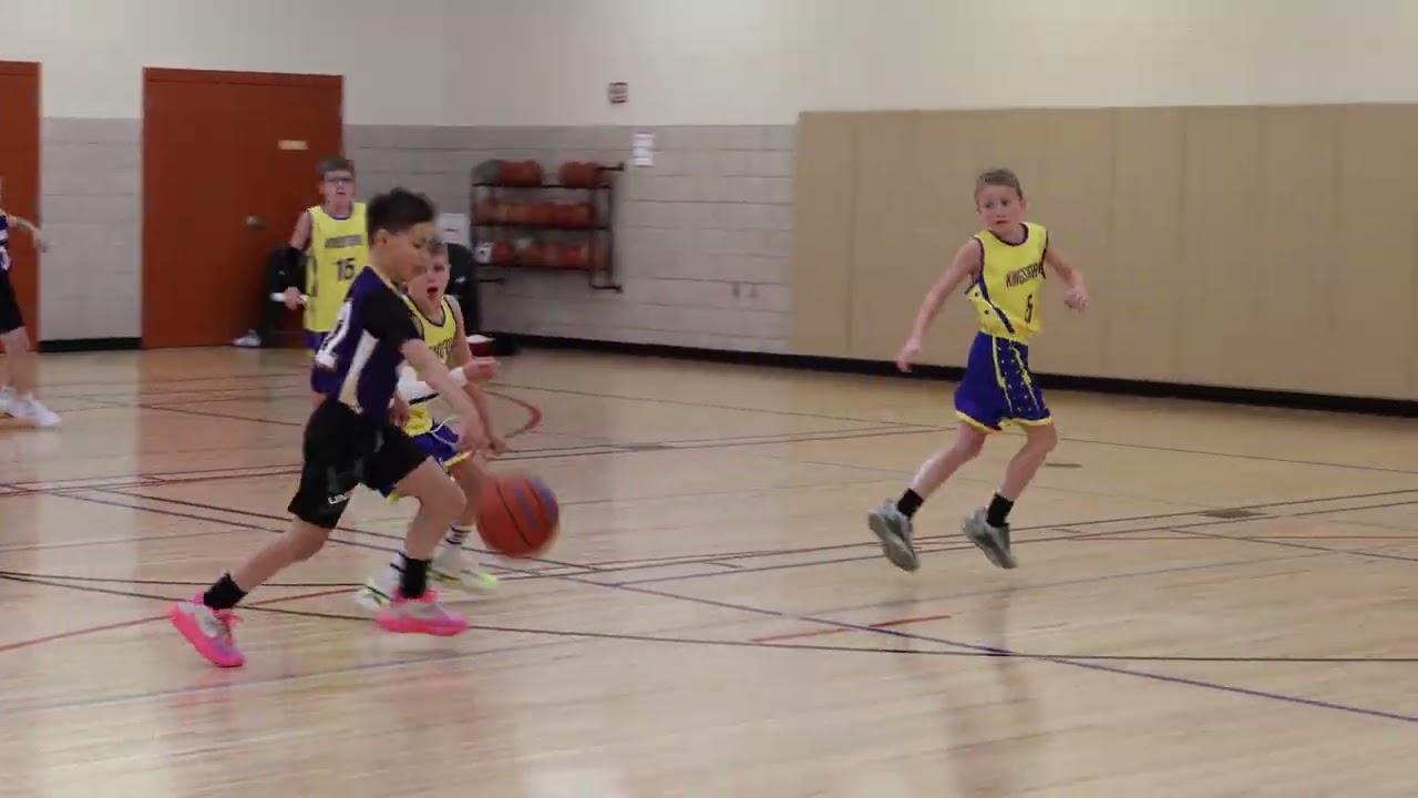 Kewaunee 4th grade vs Kingsford - 1 of 2