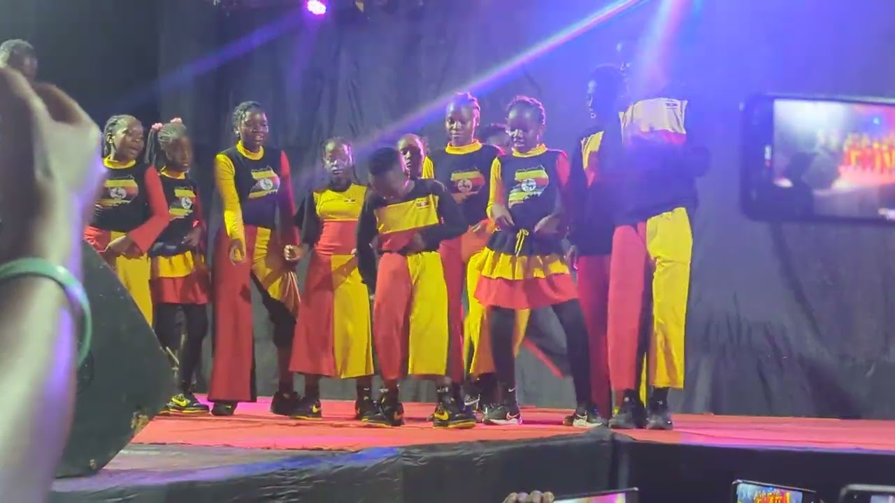 Ghetto kids live performance in gulu city at val-len hotel 💯🔥#ghetto kids #acholidance #northernug