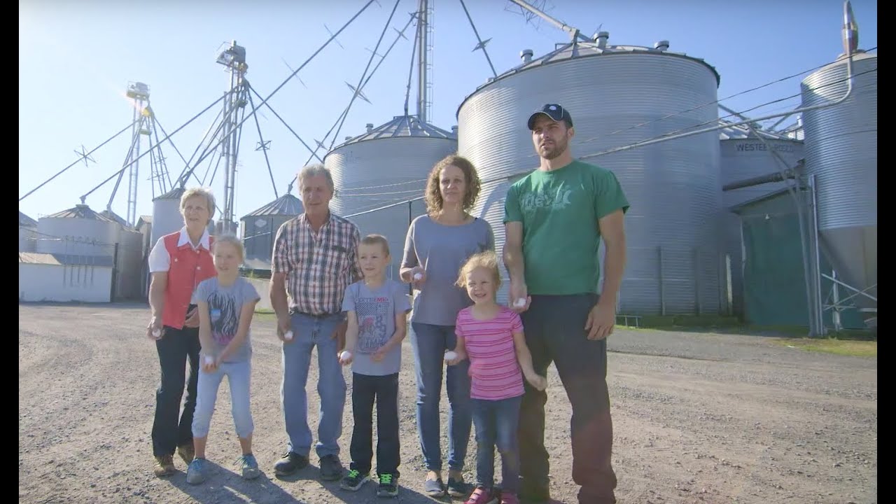 Rencontrez les Paradis-Allie, producteurs d'œufs à St-Edmond-de-Grantham