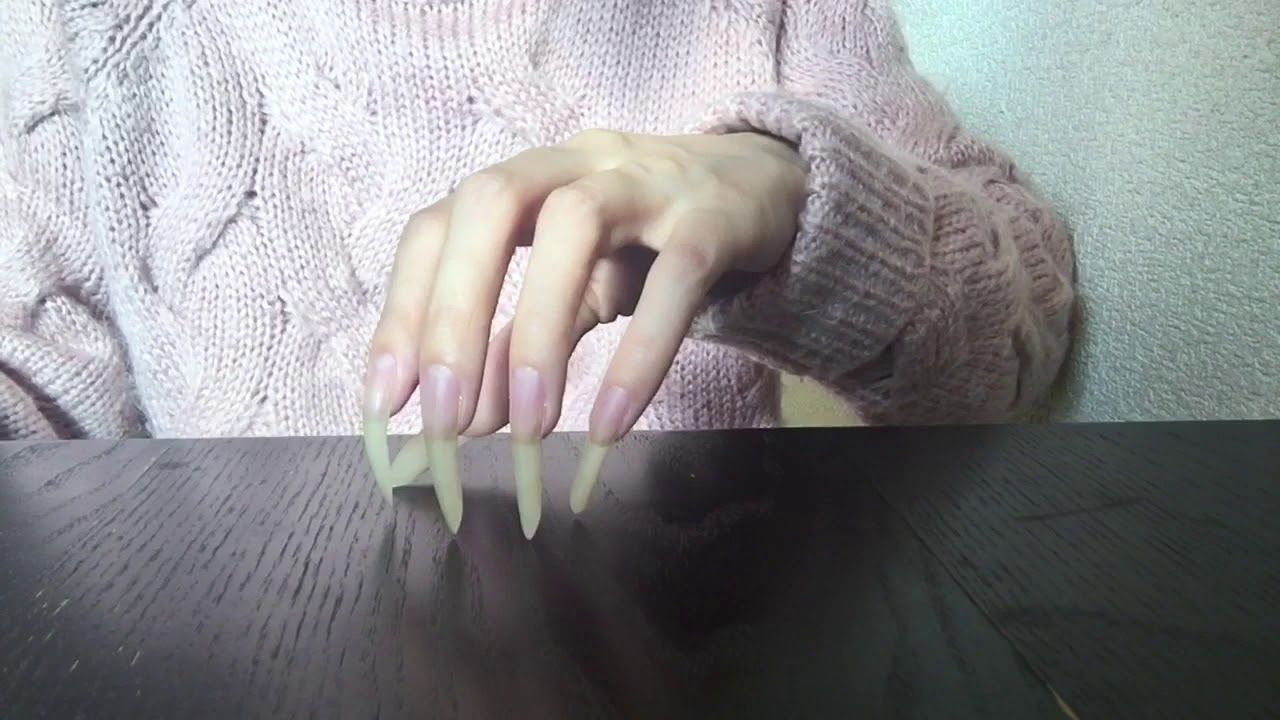 Tapping and scratching Natural long nails-ASMR-🎧👂