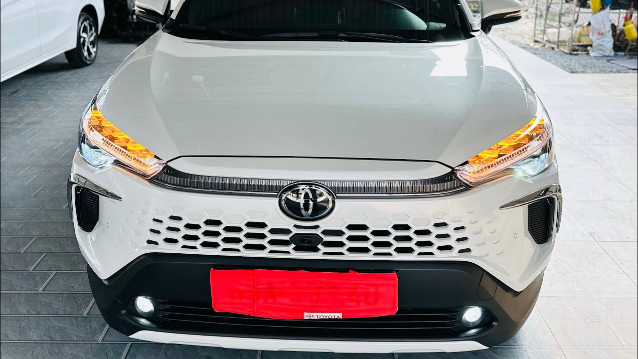 Corolla Cross 1.8V 2024 nhập Thái