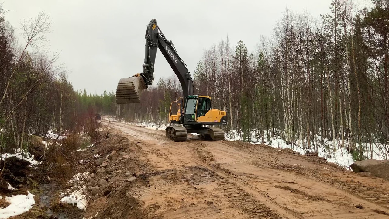 Köp Bandgrävmaskin Volvo EC210 CL på Klaravik