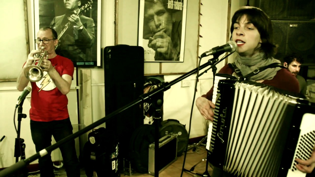 Molotov Jukebox  - Power of Love (Huey Lewis and the News Cover)