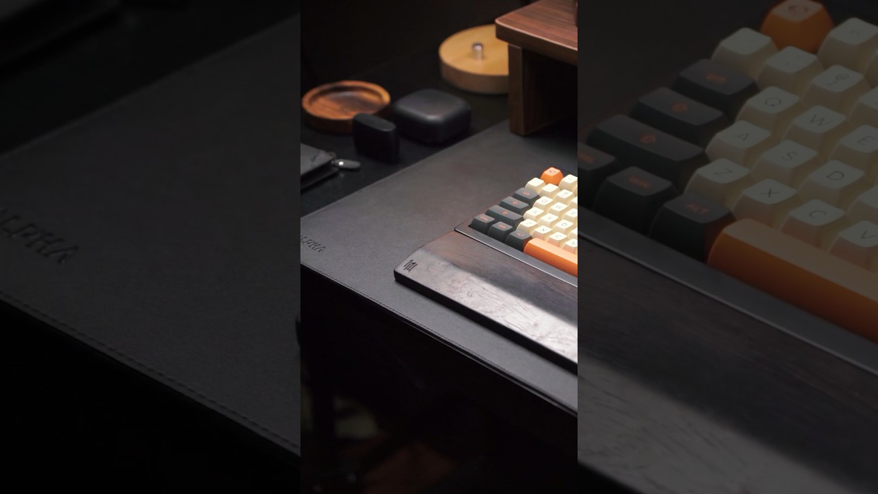 ALPHA UNLTD Leather Deskmat #deskmat #mousepad #gamingsetup #desksetup #pcsetup
