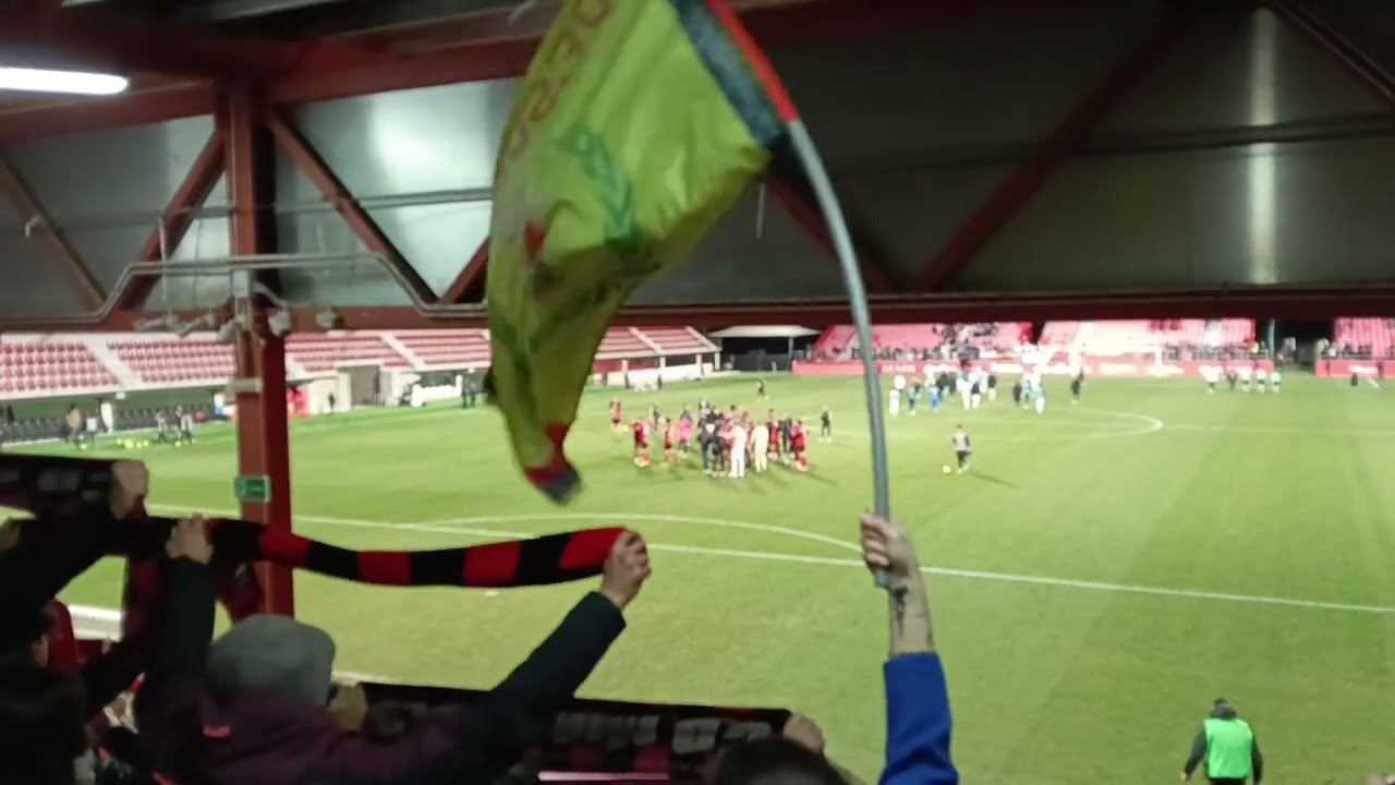Anduva entona el himno de la ciudad tras vencer al Málaga CF #Mirandés