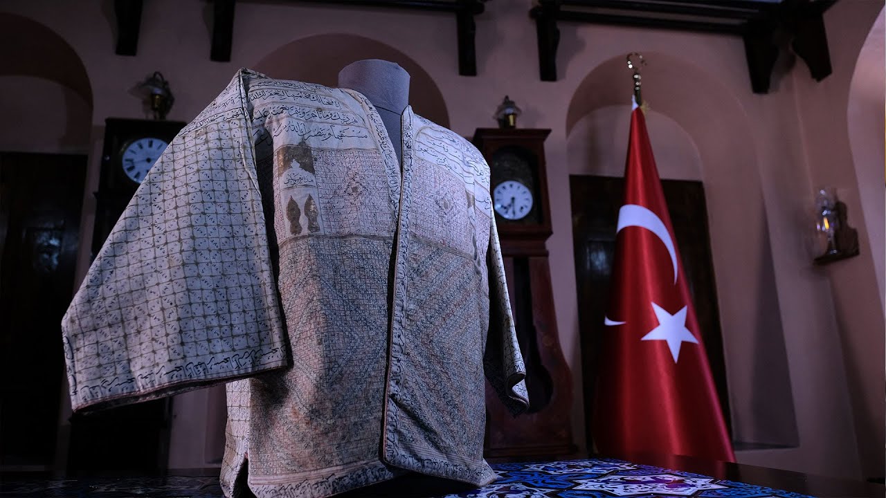 Mevlana'nın oğluna ait ‘tılsımlı gömlek’ gizemini koruyor