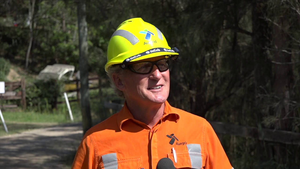 Ausgrid workers to the rescue
