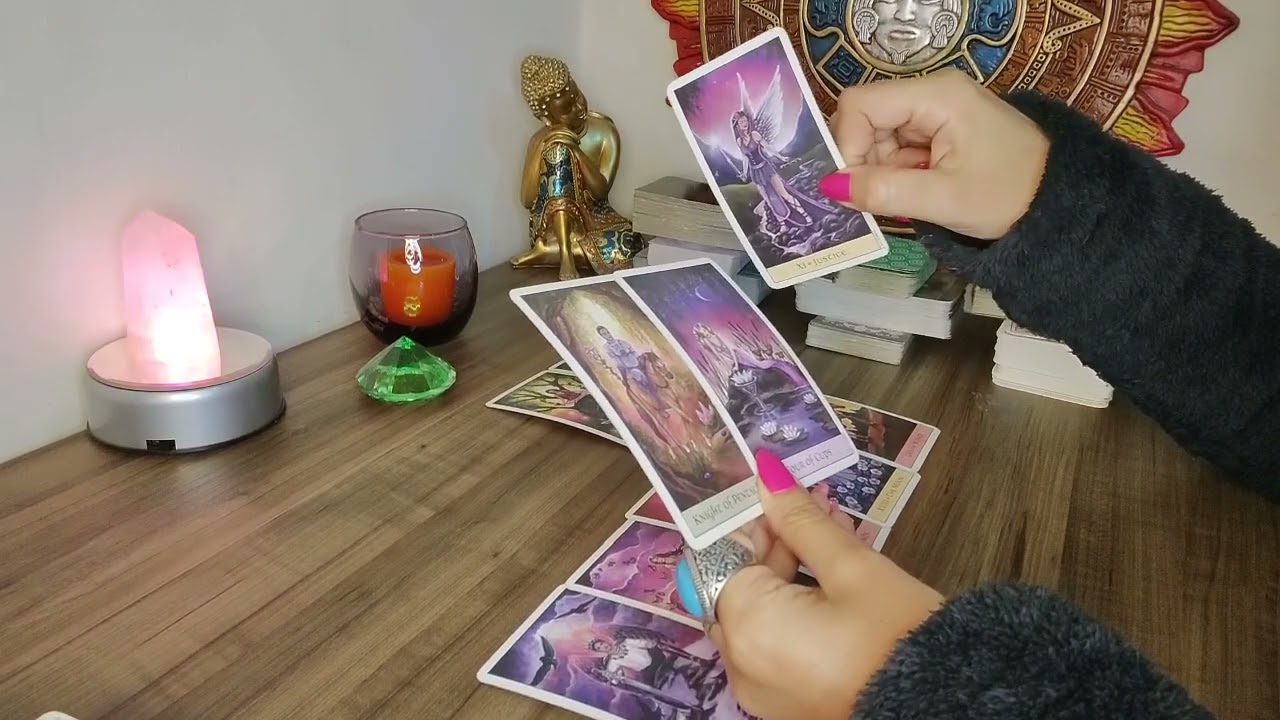 Quais os SENTIMENTOS e PENSAMENTOS dela (a) em relação a mim? TAROT INTUITIVO 🔮❤️🌻