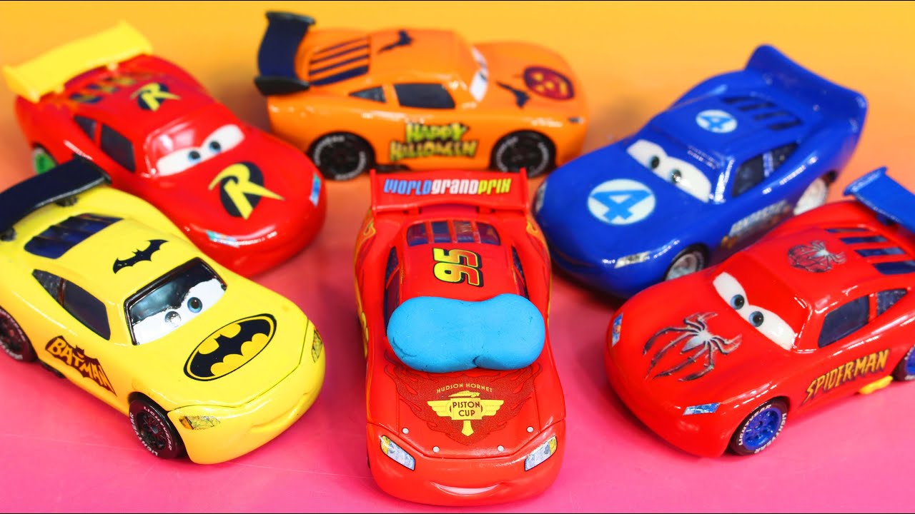 Lighnting McQueen dreams helping Sally Batman Robin Spider-Man