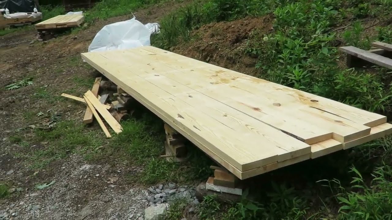 Eps#210 Making 2x12 and 2x10 out of rough lumber cut on my Woodland Mills HM122 sawmill