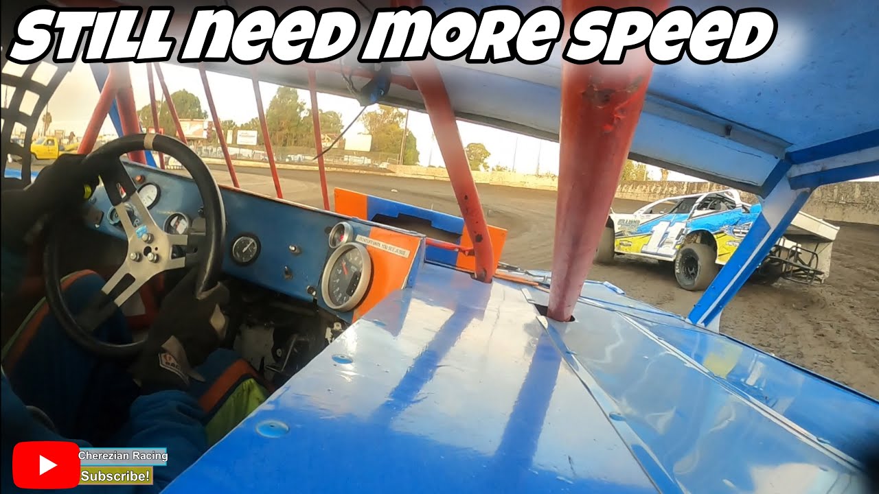Еще одна тройка лидеров в гонке Super Truck на домашней трассе Antioch Speedway