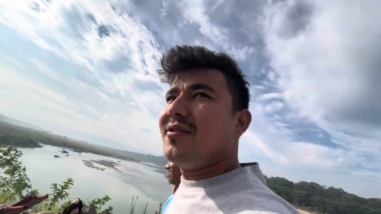 Aaj sauraha ghumauxu hai hjr haru lai  and location📍Hotel Safari #vlog #嗡嗡嗡 ￼￼￼