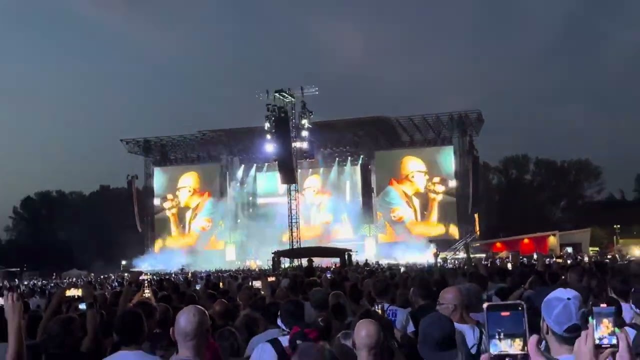 Con un deca - Max Pezzali - 883 - Imola - 12 luglio 2025 - Concerto autodromo - 85.000 persone 🎉🎊🤩🥳😍