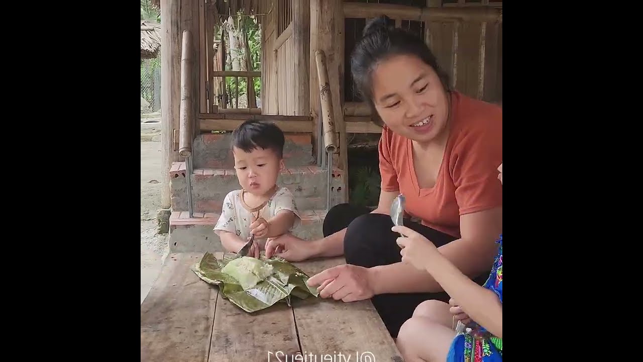 Despite Poverty, Her Smile Never Fades &ndash; Single Mom of 3 Kids