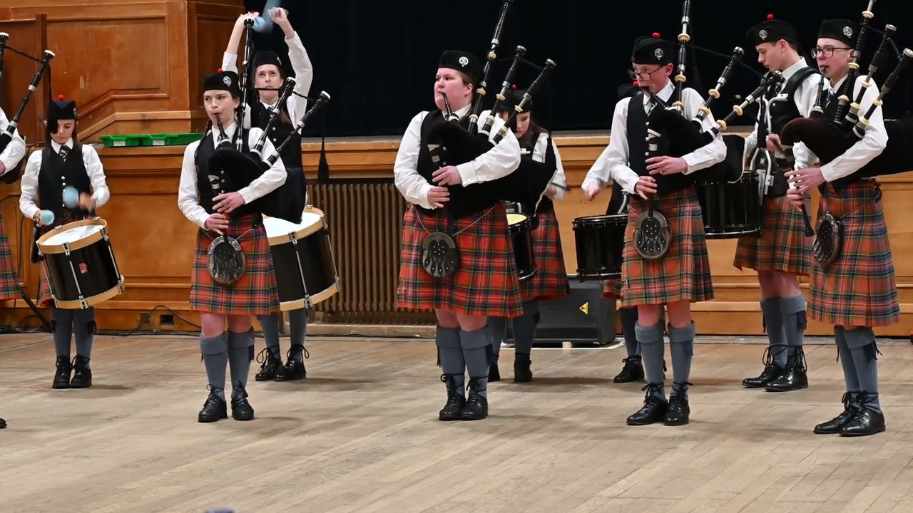 Lochgelly High School Pipe Band
