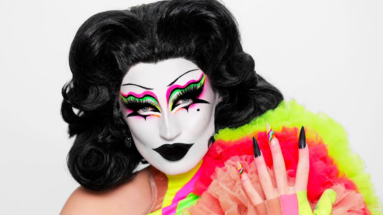 RuPaul's Drag Race Season 13 Entrance Look! | Gottmik