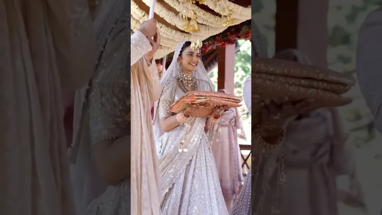 Kiara, Rakulpreet and Priniti Chopra Bridal Entry #bridal #bollywoodactresses #wedding