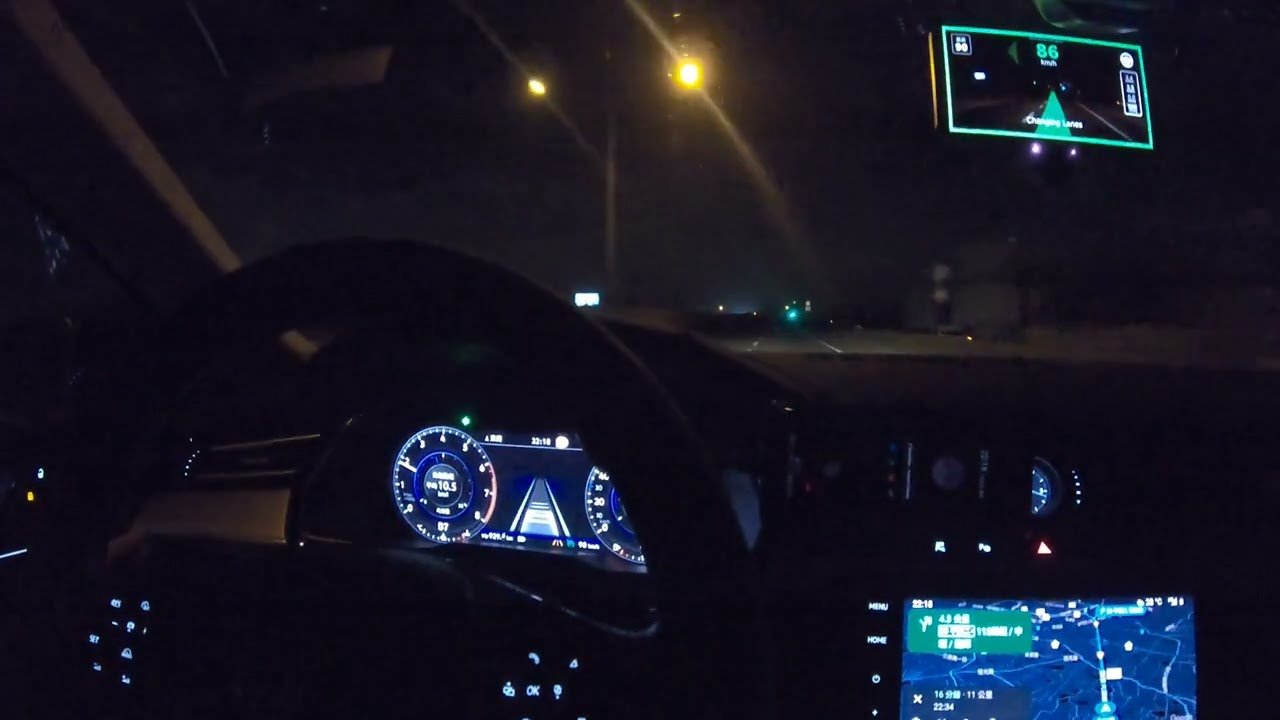Self Driving on Expressway at night - Comma Three Openpilot v0.8.13 - Passat Variant B8
