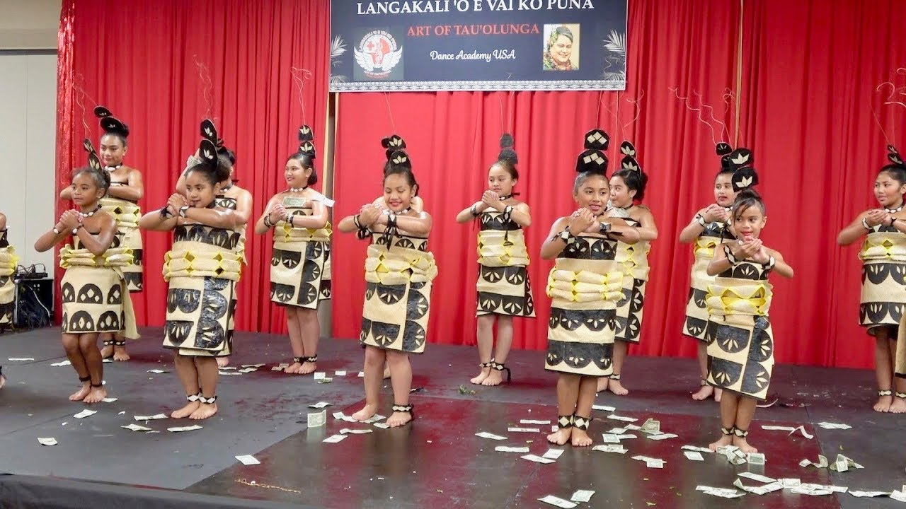'Ofa mei Pelehake - Pre-teen Tau'olunga - Langakali 'oe Vai ko Puna Dance Academy Showcase