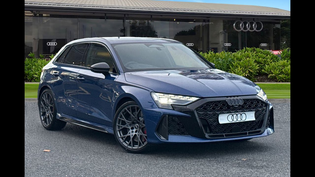 Совершенно новый Audi RS3 2.5 TFSI Carbon Black S Tronic quattro | Carlisle Audi | WUAZZZGY0TA904865