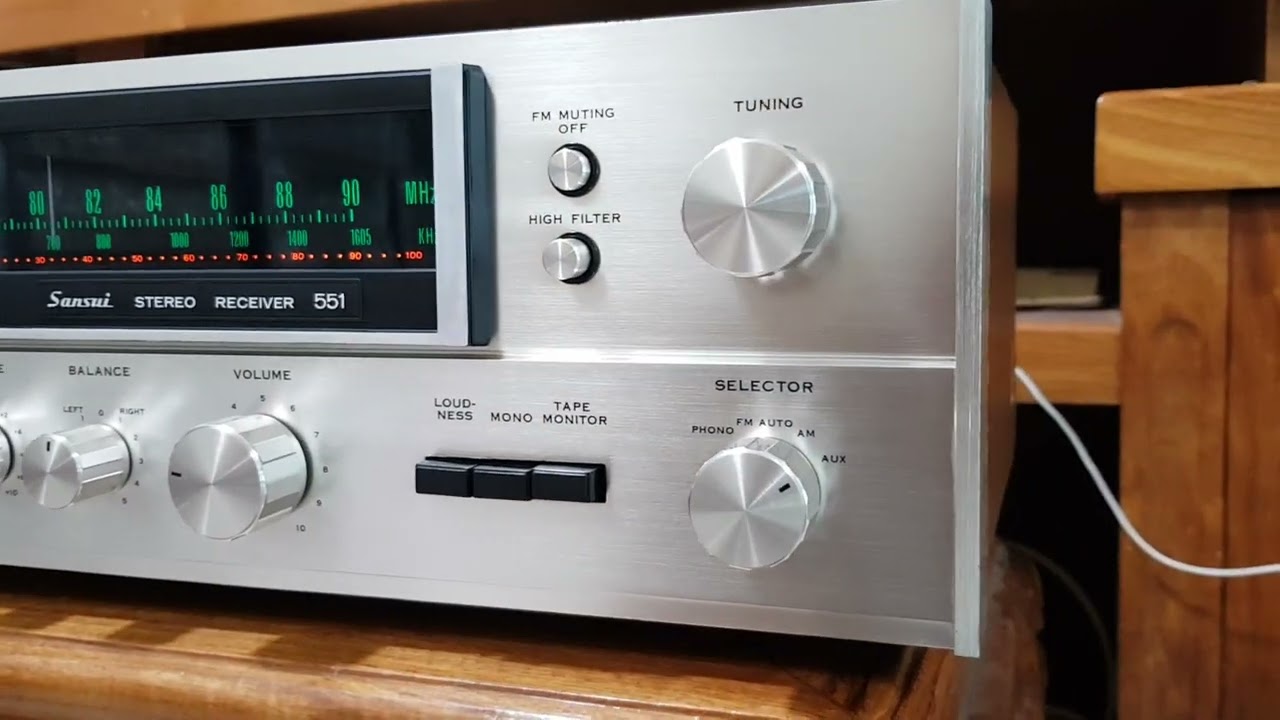 27/8/22•(ĐÃ BÁN) Sansui 551 đẹp cả nghe lẫn nhìn...giá 5,8tr