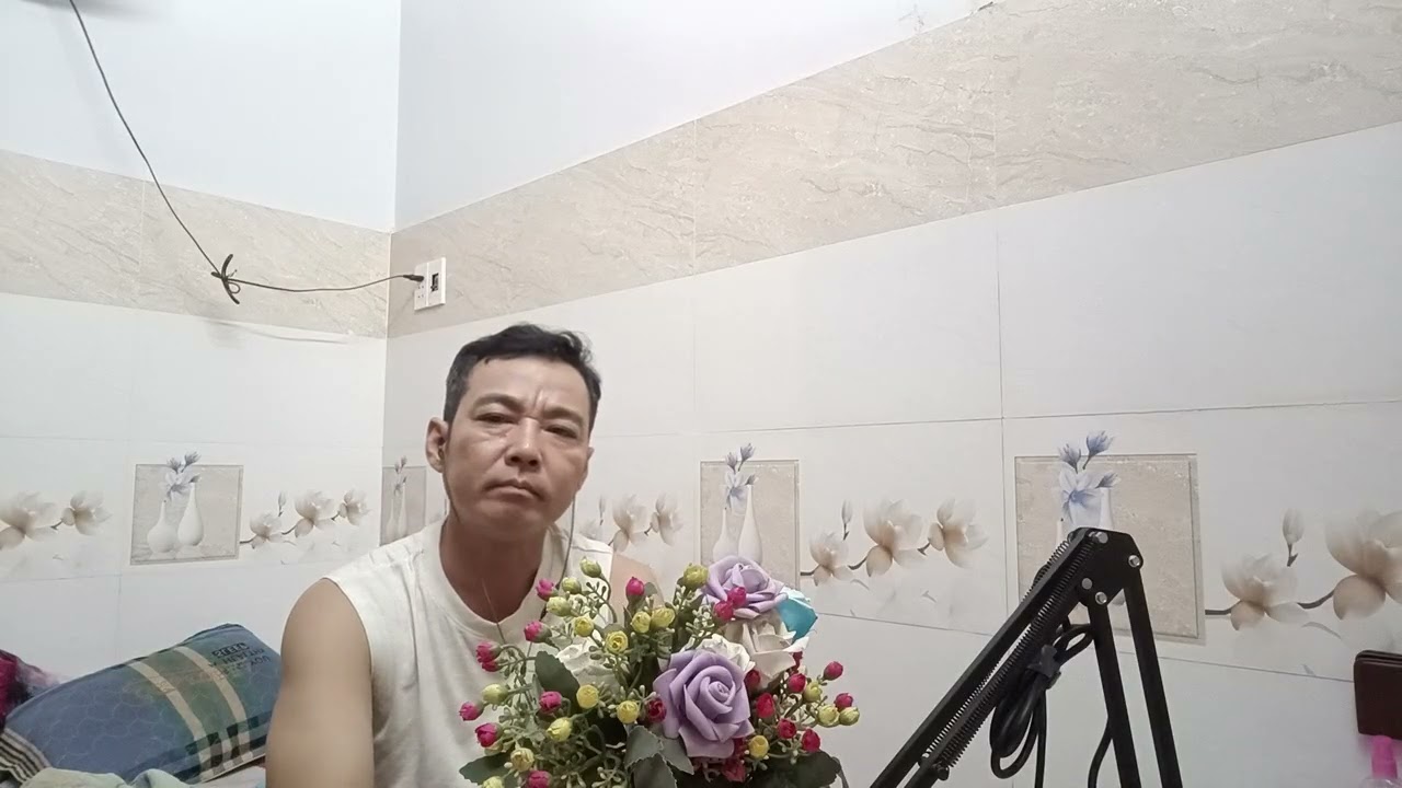 Buồn mà chi em 🌹