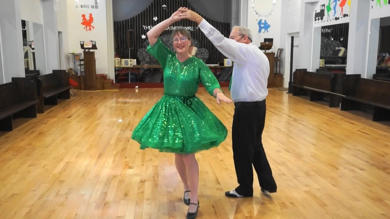 Lesson Rumba 01 -  Basic, Underarm Turn, and Lariat